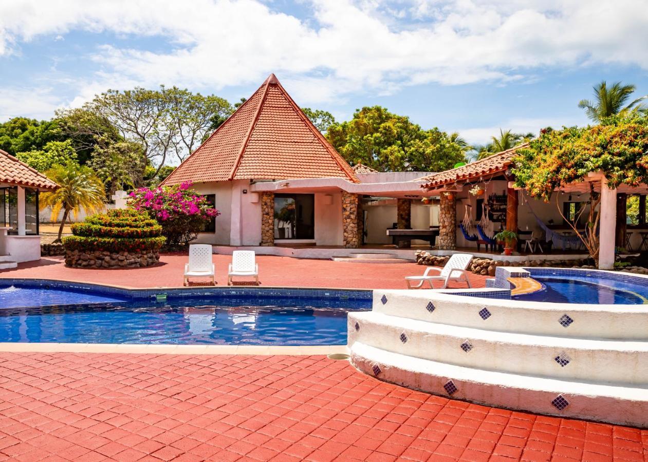 Cottage house Nueva Gorgona Extérieur photo