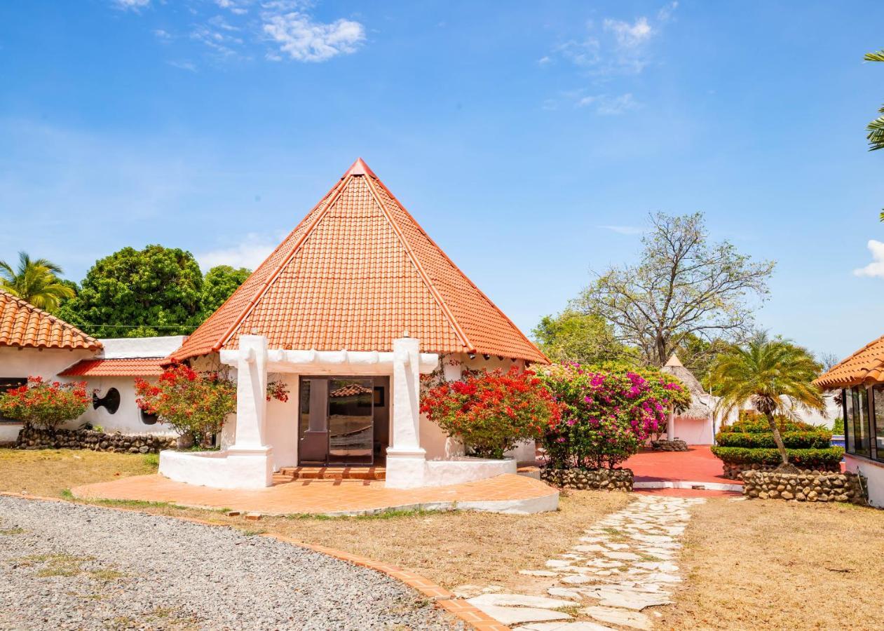 Cottage house Nueva Gorgona Extérieur photo